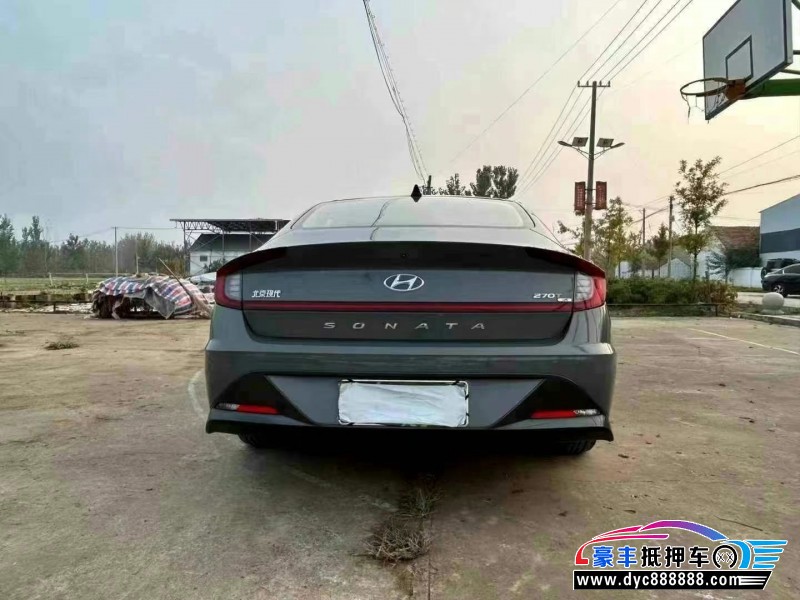 22年现代索纳塔轿车抵押车出售