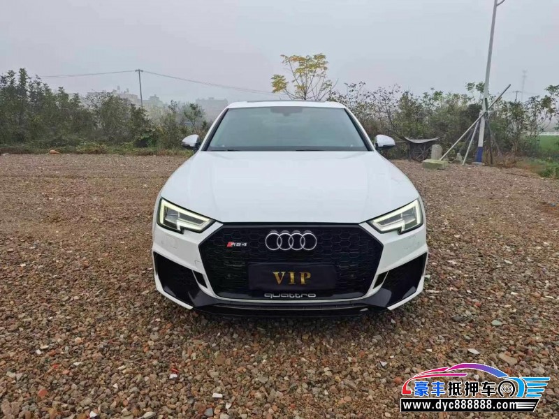 18年奥迪A4L轿车抵押车出售