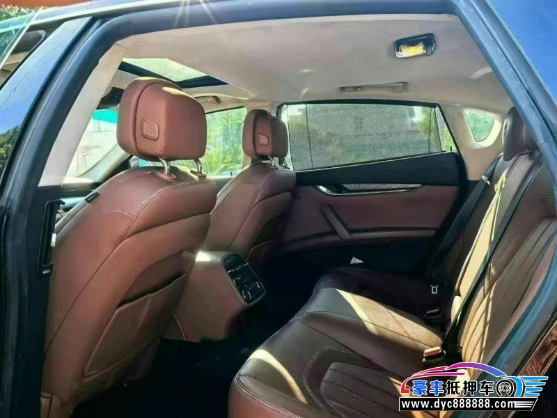 15年玛莎拉蒂总裁轿车抵押车出售