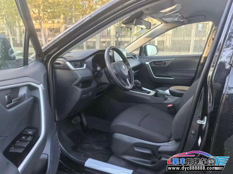 24年丰田RAV4轿车抵押车出售