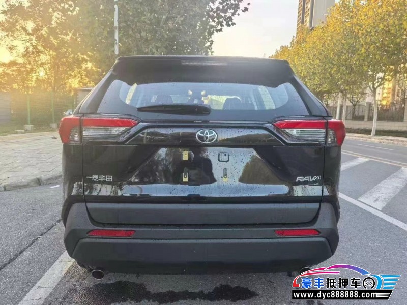 24年丰田RAV4轿车抵押车出售