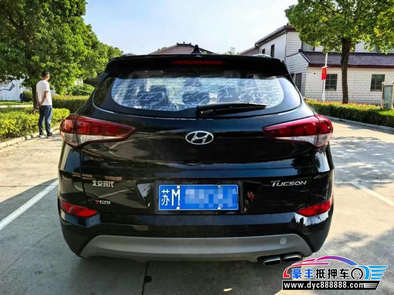 18年现代途胜轿车抵押车出售