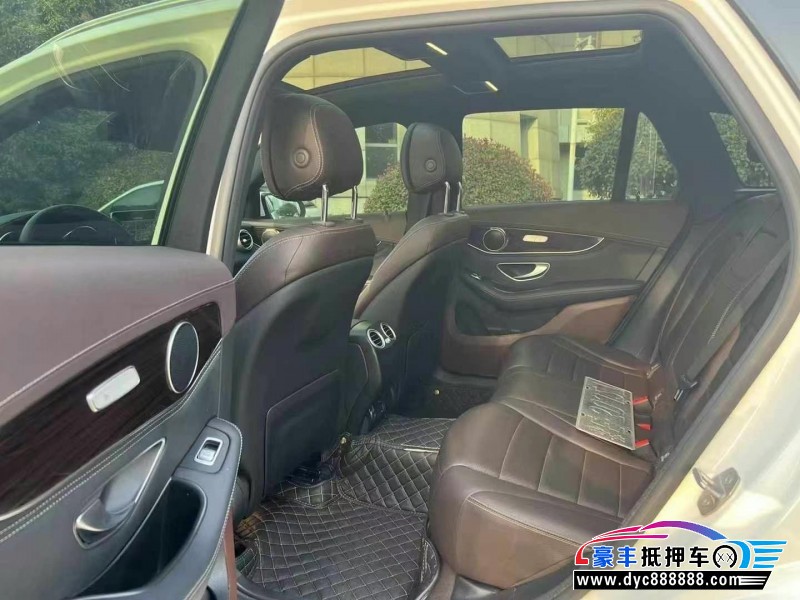 19年奔驰GLC轿车抵押车出售