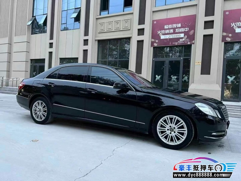 12年奔驰V轿车抵押车出售