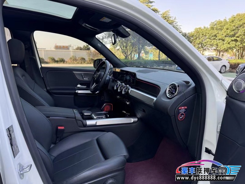 22年奔驰GLB轿车抵押车出售