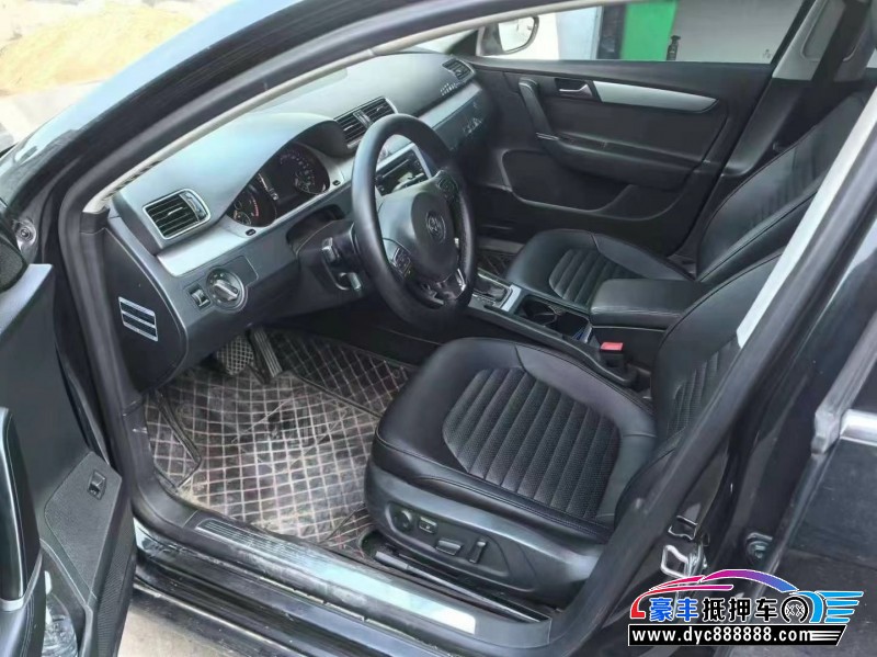 16年大众迈腾轿车抵押车出售