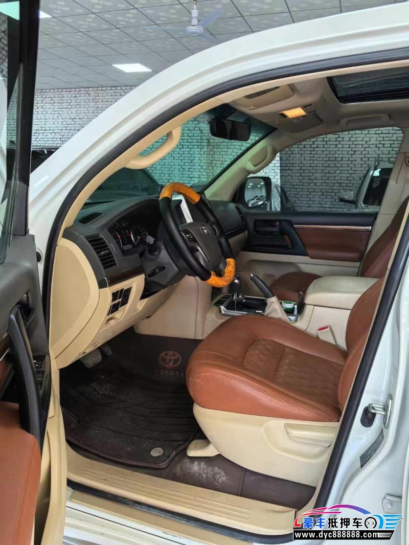 18年丰田兰德酷路泽（陆巡）轿车抵押车出售