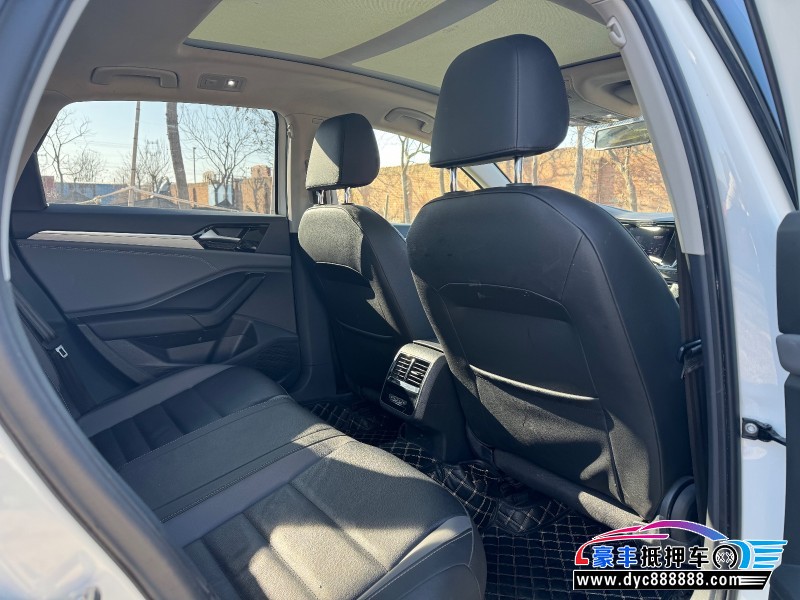 21年大众速腾轿车抵押车出售