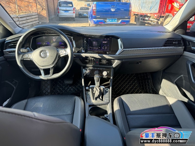 21年大众速腾轿车抵押车出售