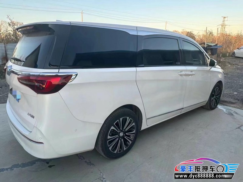 20年别克GL8轿车抵押车出售