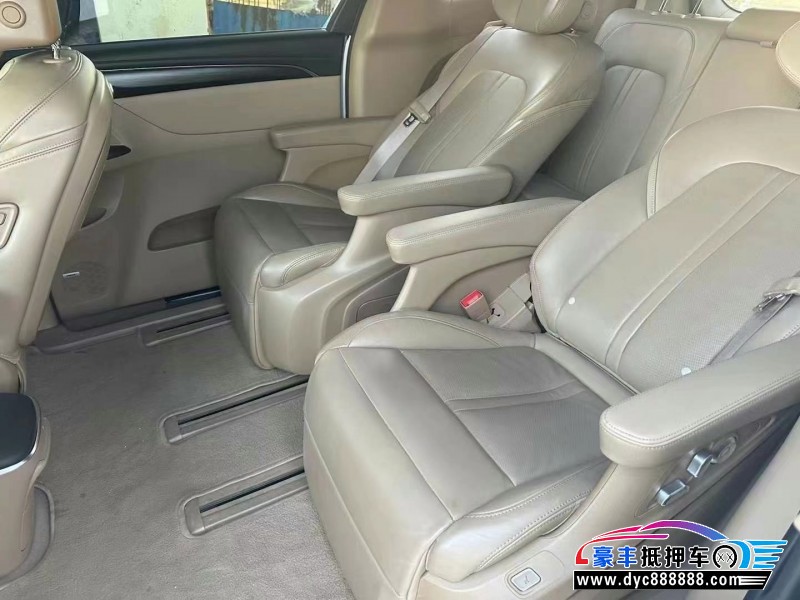 20年别克GL8轿车抵押车出售