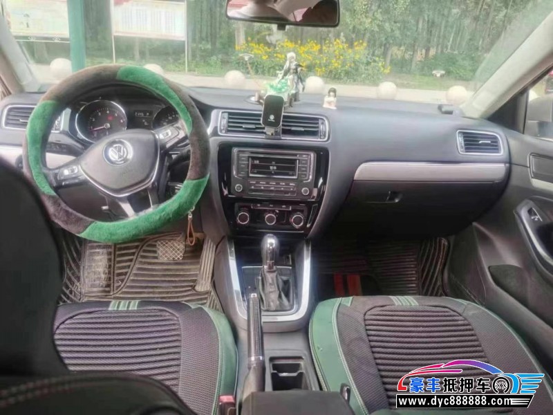 16年大众速腾轿车抵押车出售