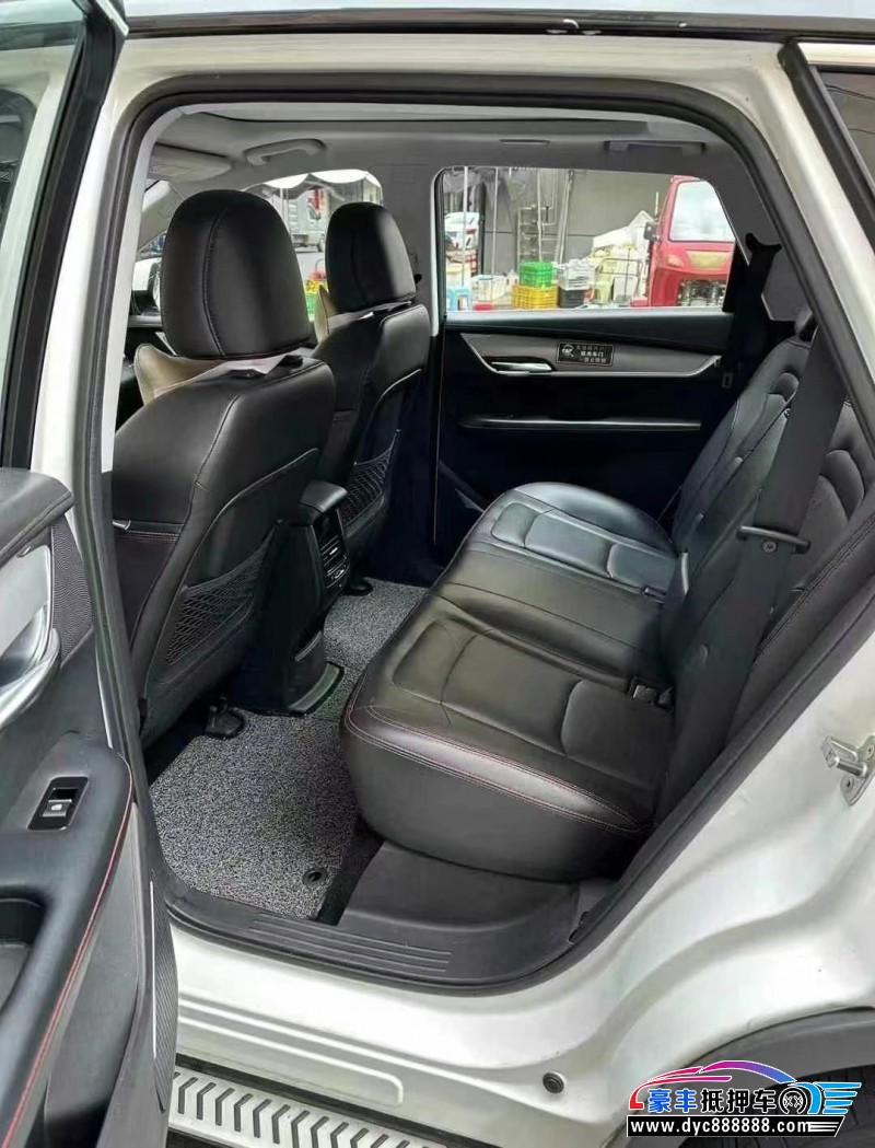 19年SWM斯威汽车G01轿车抵押车出售