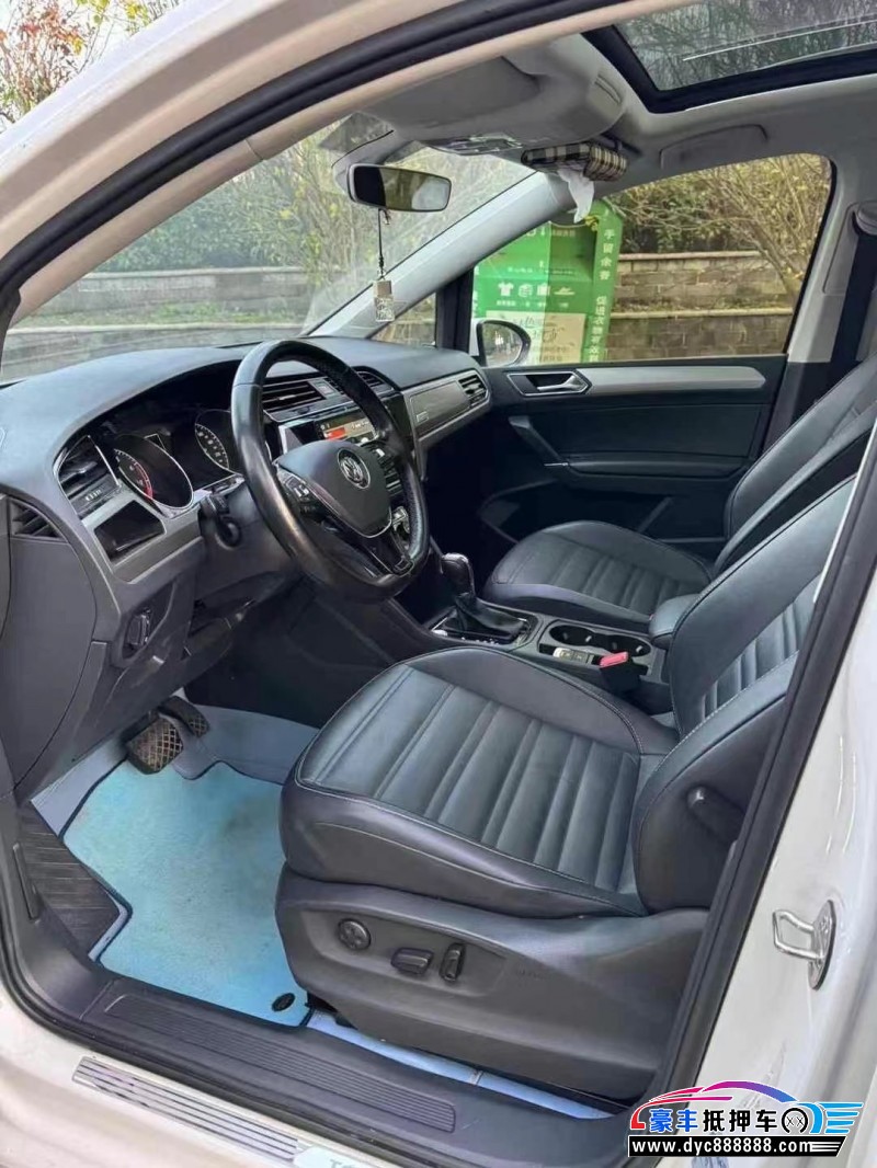 18年大众途安轿车抵押车出售