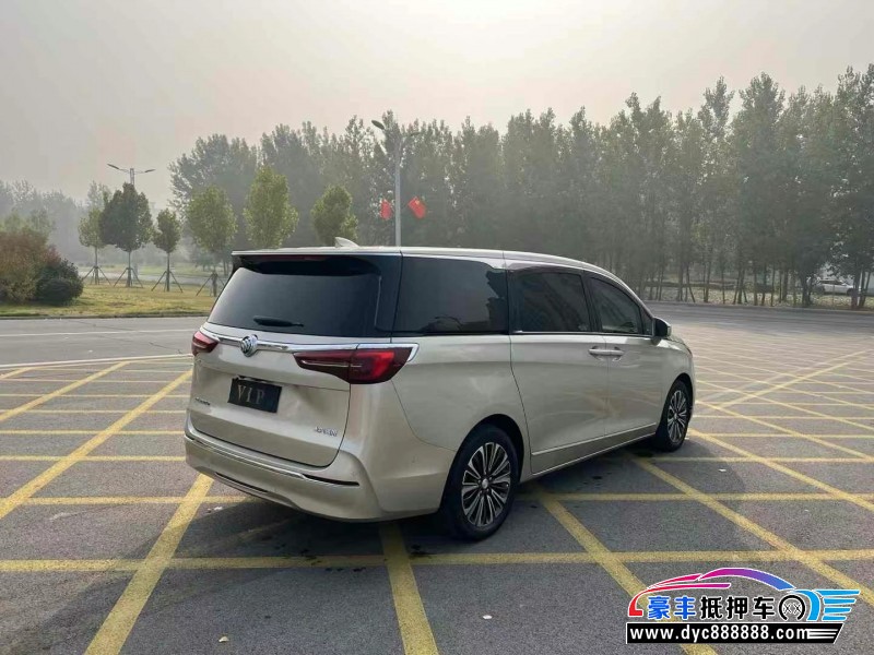 20年别克GL8轿车抵押车出售