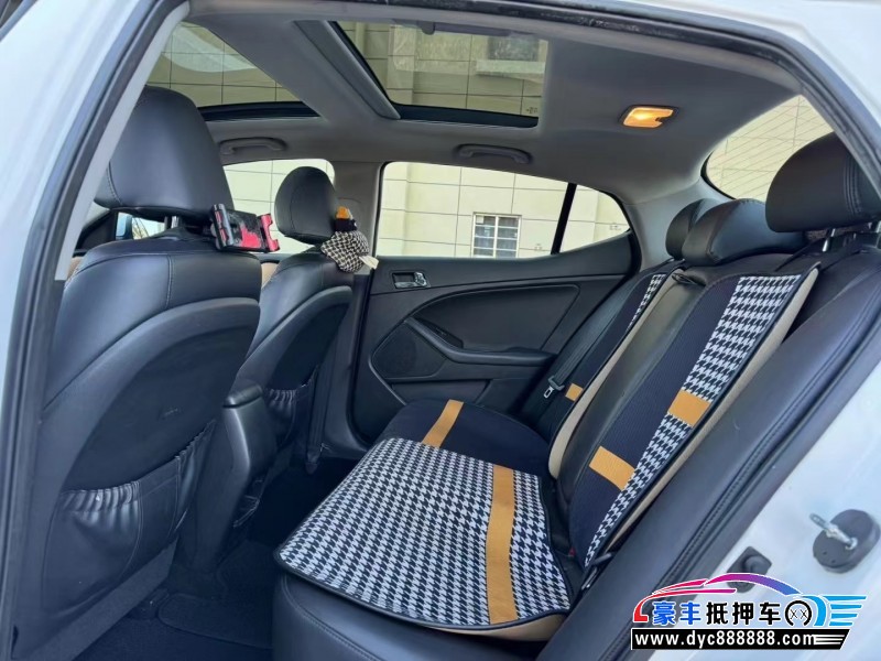 14年起亚K5轿车抵押车出售