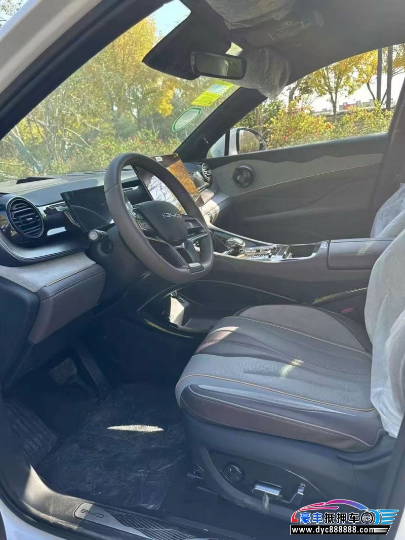 24年比亚迪护卫舰轿车抵押车出售