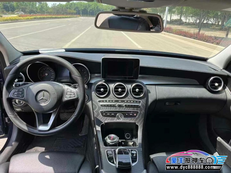 17年奔驰C轿车抵押车出售