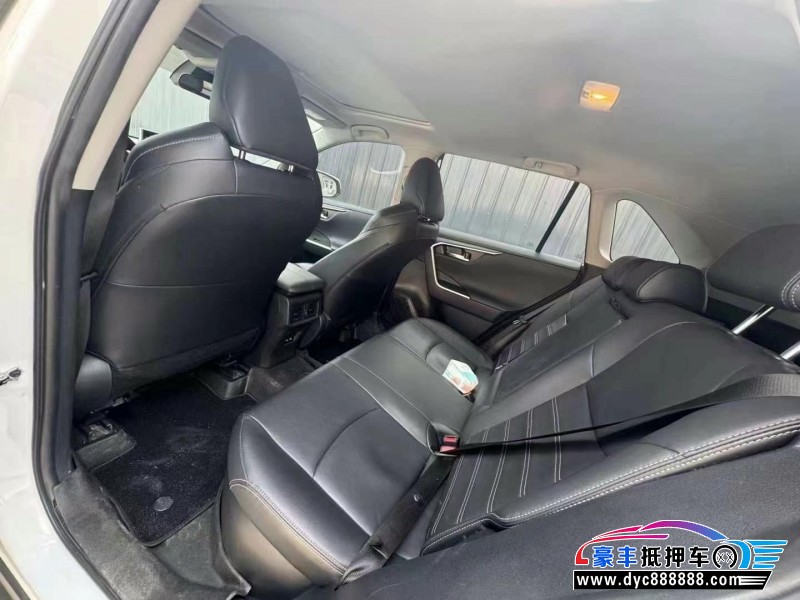 21年丰田威兰达轿车抵押车出售