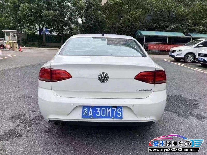 17年大众凌渡轿车抵押车出售