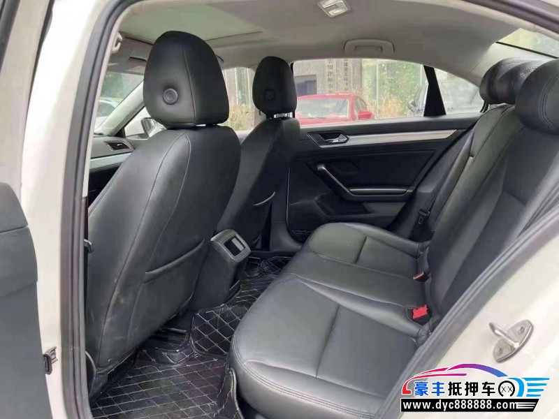 17年大众凌渡轿车抵押车出售