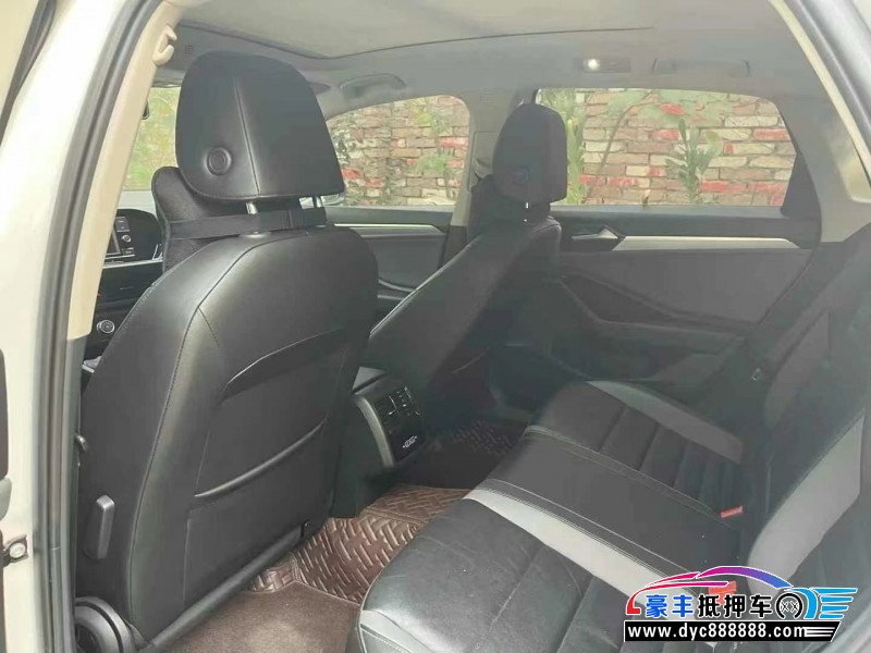 20年大众速腾轿车抵押车出售