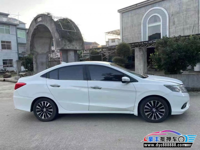 15年本田凌派轿车抵押车出售