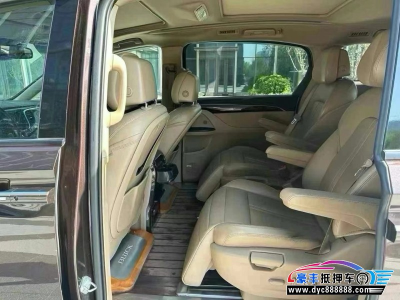 18年别克GL8轿车抵押车出售