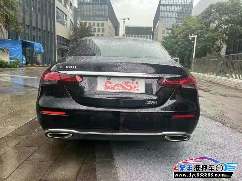 22年奔驰E轿车抵押车出售