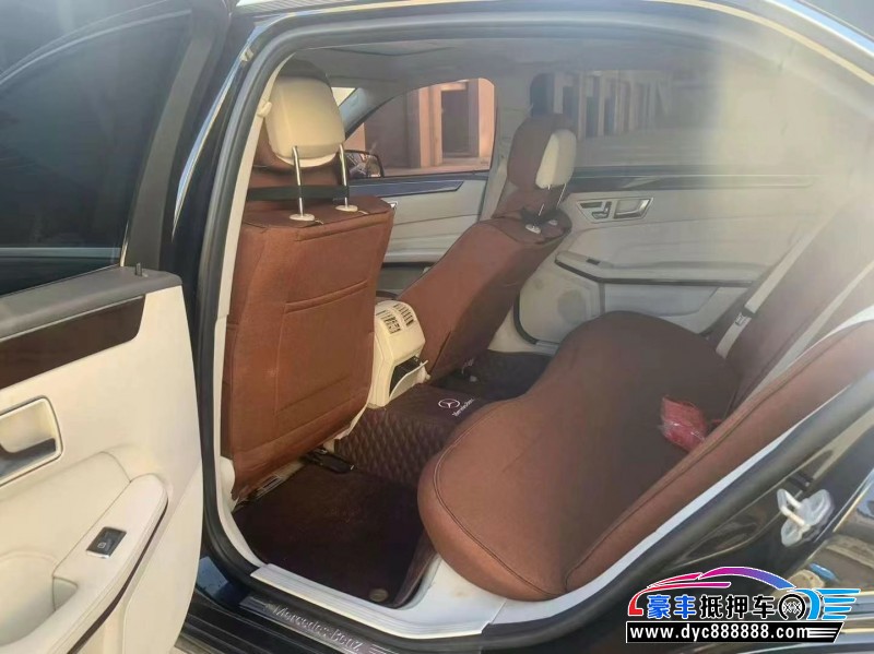 14年奔驰E轿车抵押车出售