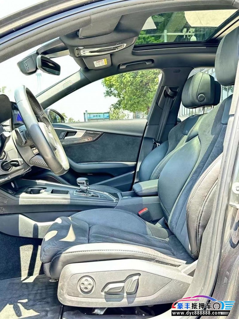 22年奥迪A4L轿车抵押车出售