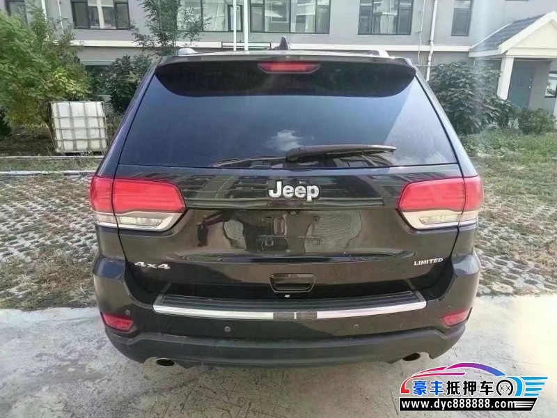 16年Jeep大切诺基轿车抵押车出售