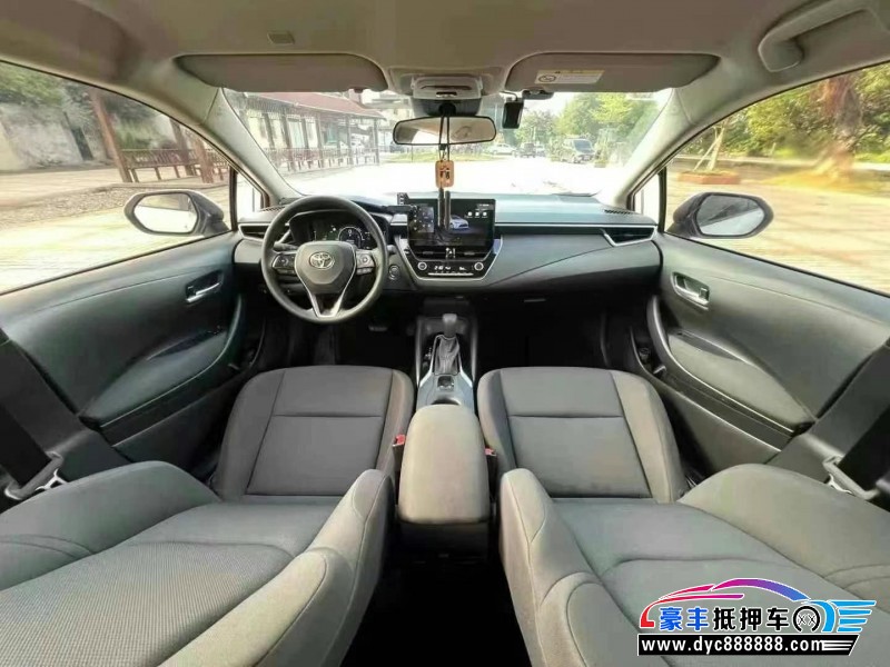 23年丰田雷凌轿车抵押车出售