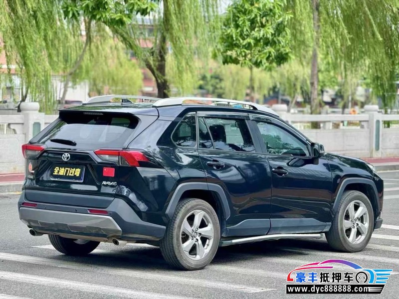 20年丰田RAV4轿车抵押车出售