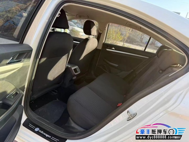 19年大众宝来轿车抵押车出售