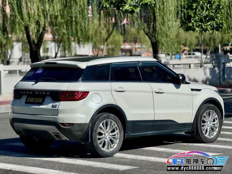 17年陆风X7轿车抵押车出售