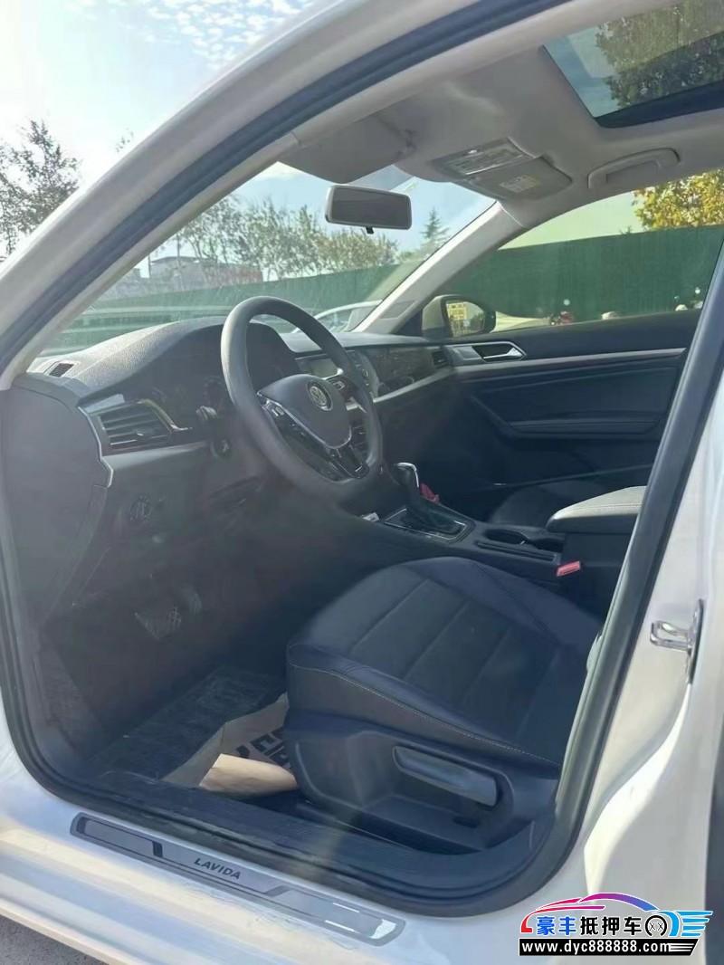 19年大众朗逸轿车抵押车出售