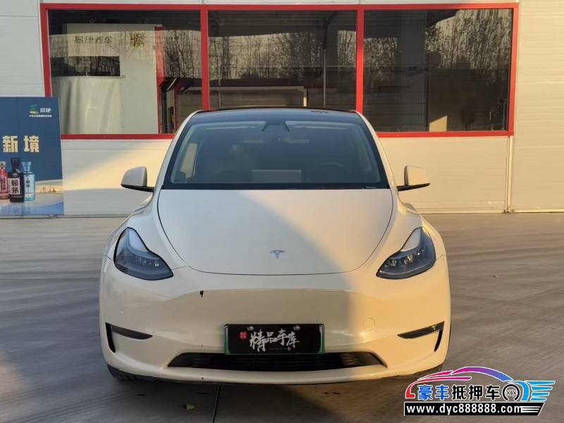 抵押车出售22年特斯拉Model Y轿车