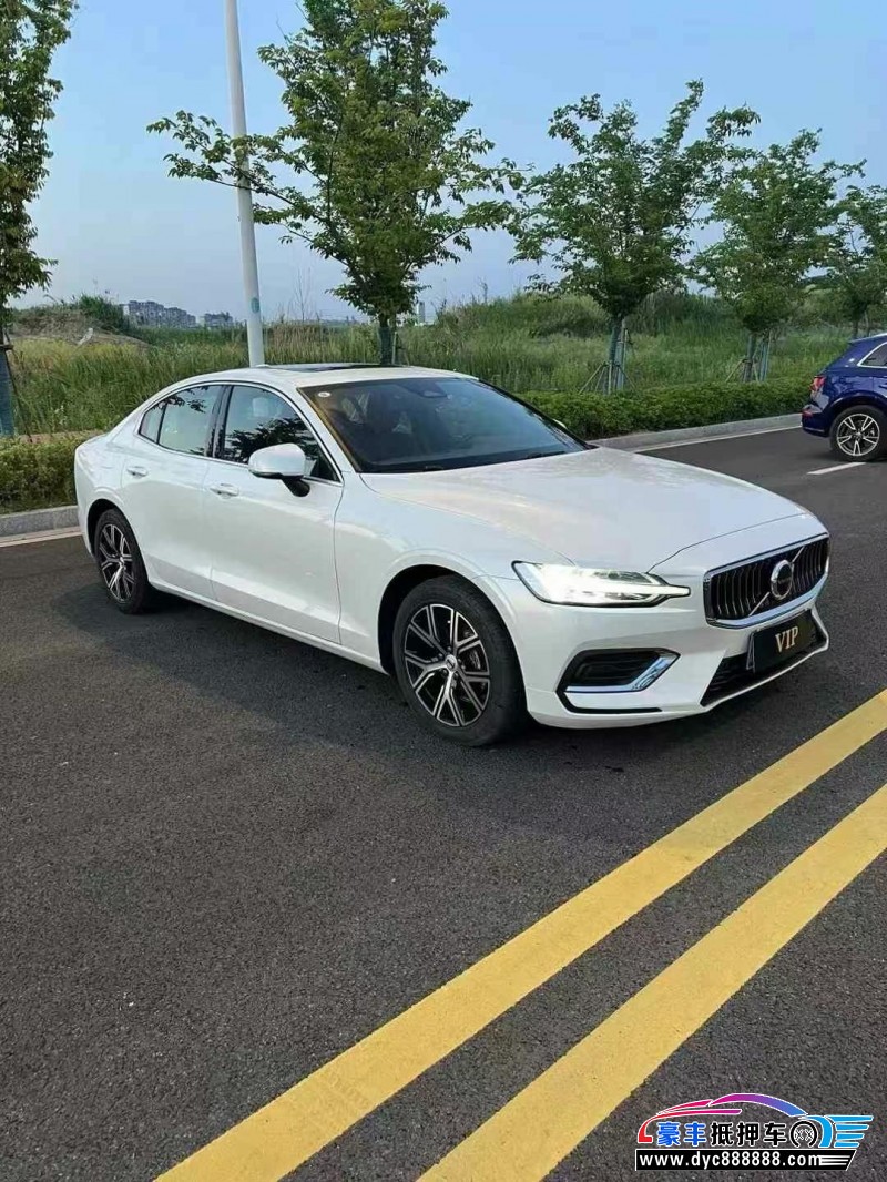 23年沃尔沃S60轿车抵押车出售