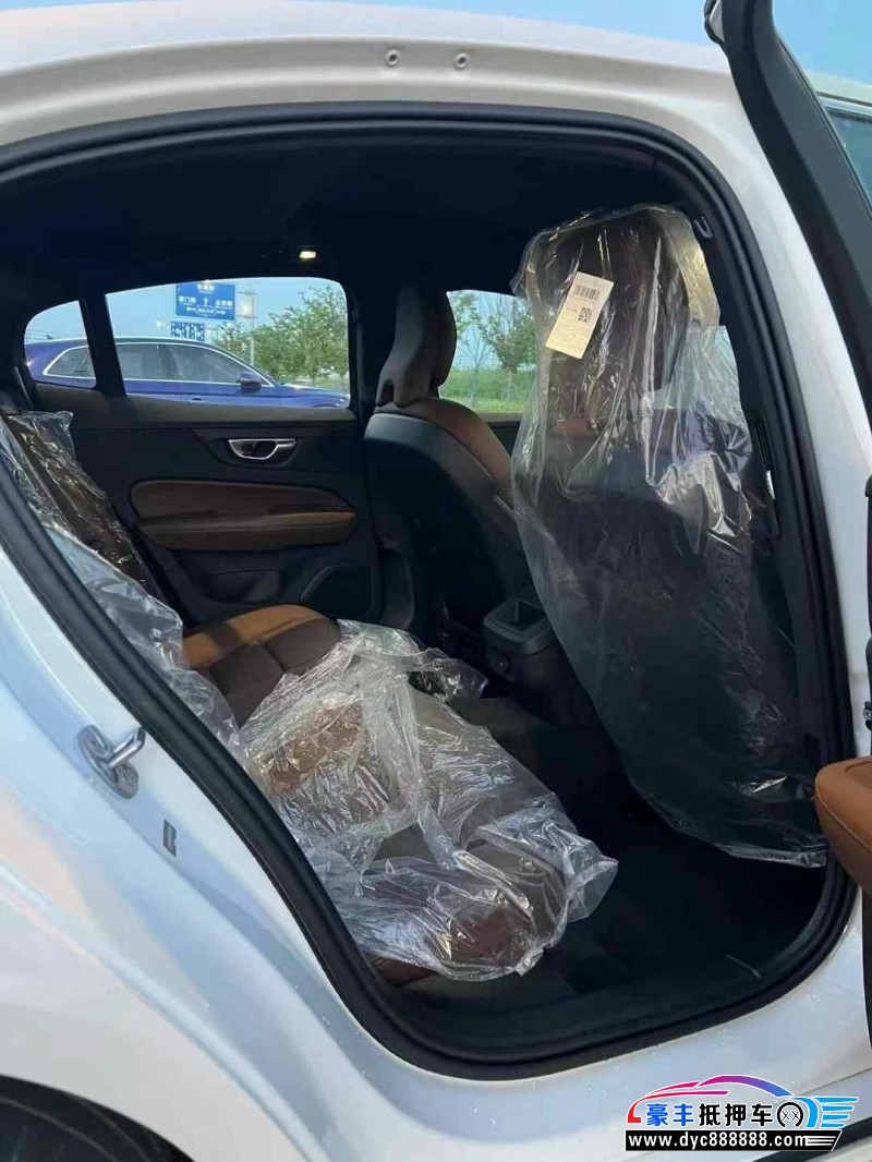 23年沃尔沃S60轿车抵押车出售