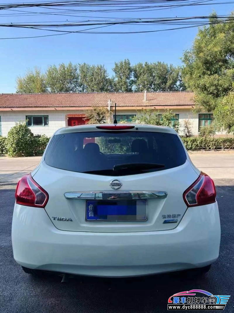 13年日产骐达轿车抵押车出售