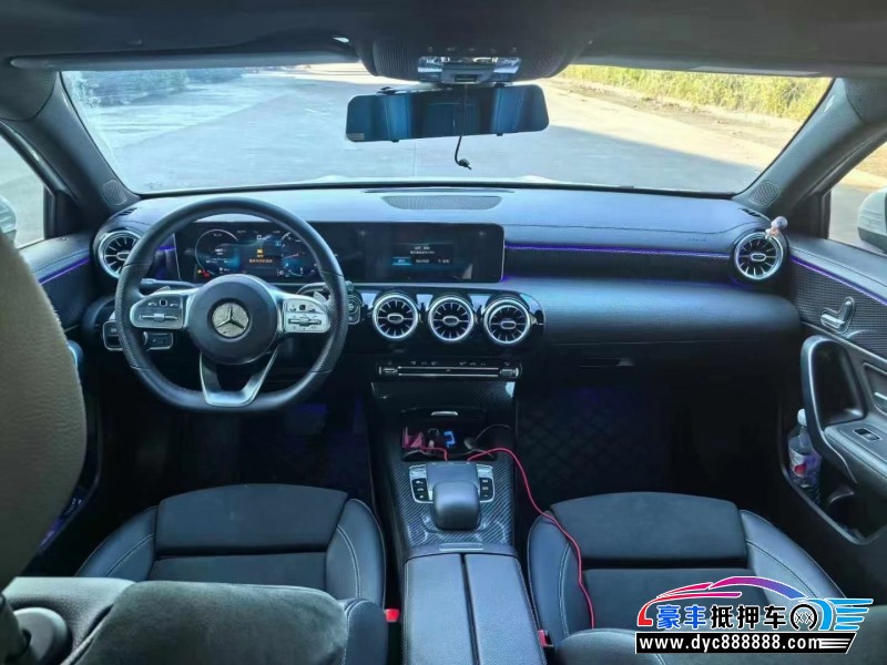 20年奔驰A轿车抵押车出售