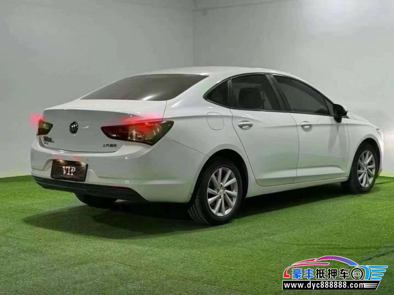 17年别克威朗轿车抵押车出售