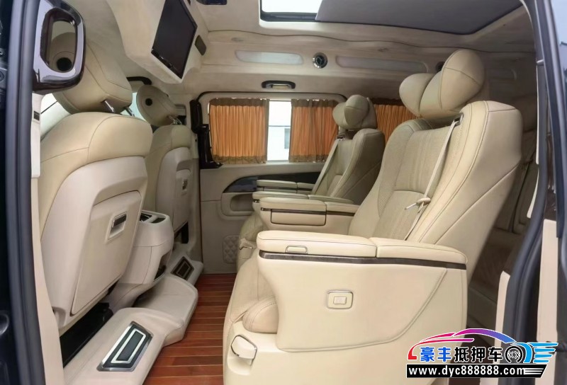 19年奔驰V轿车抵押车出售