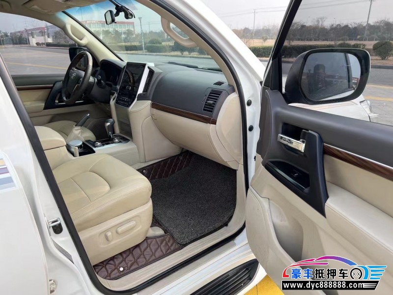 18年丰田兰德酷路泽（陆巡）轿车抵押车出售