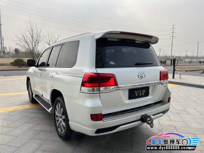 18年丰田兰德酷路泽（陆巡）轿车抵押车出售