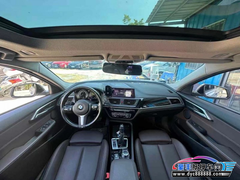 19年宝马1系轿车抵押车出售