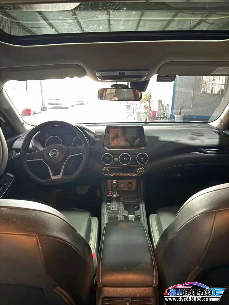 21年日产轩逸轿车抵押车出售