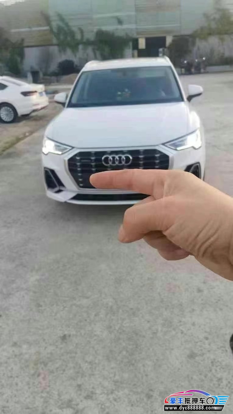 22年奥迪Q3轿车抵押车出售