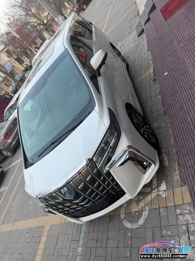 17年丰田埃尔法轿车抵押车出售